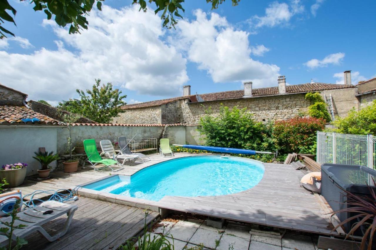Bed and Breakfast A L'Antan - La Ferme D'Octave Saint-Hilaire-de-Villefranche Exterior foto